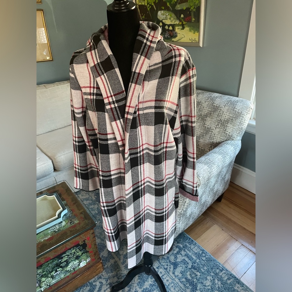 Appleseed’s Window-Plaid Duster w/ Hood. Excellent condition. Size M